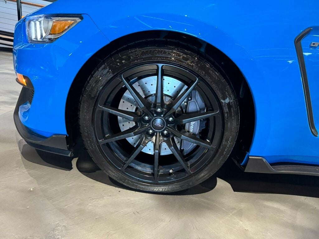 2017 Ford Mustang GT350/ElectronicsPkg/NAV/RecaroSeats/ActiveExhaust/BremboBrakes - 22913035 - 25