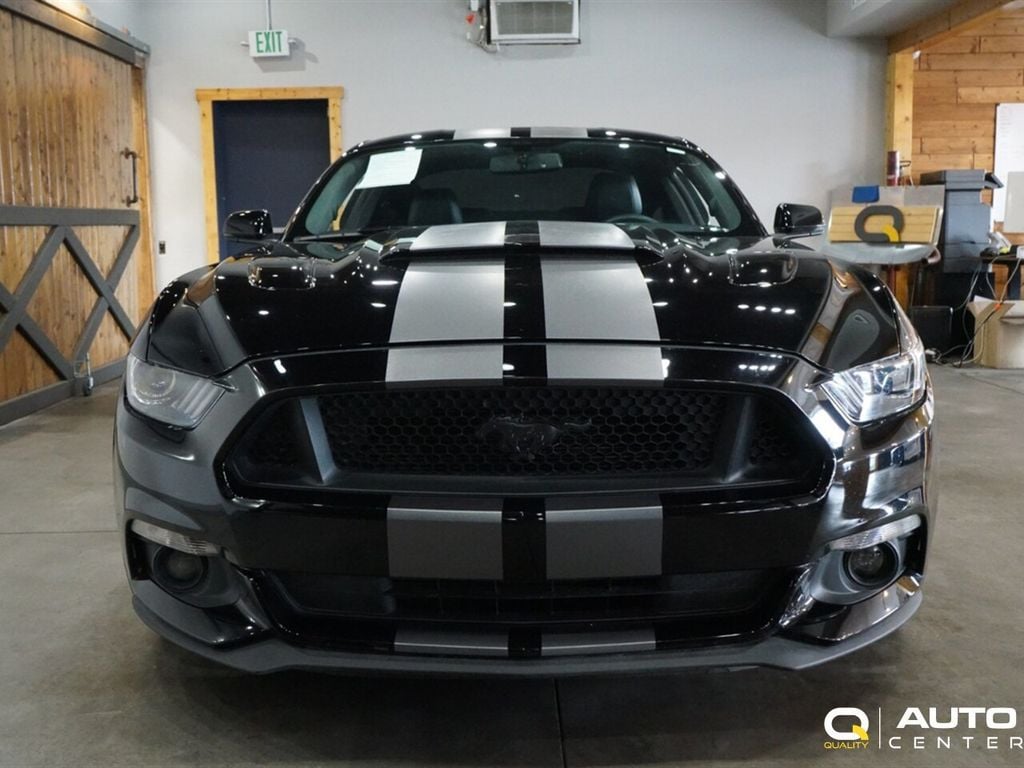 2017 Ford Mustang GT Premium photo 2
