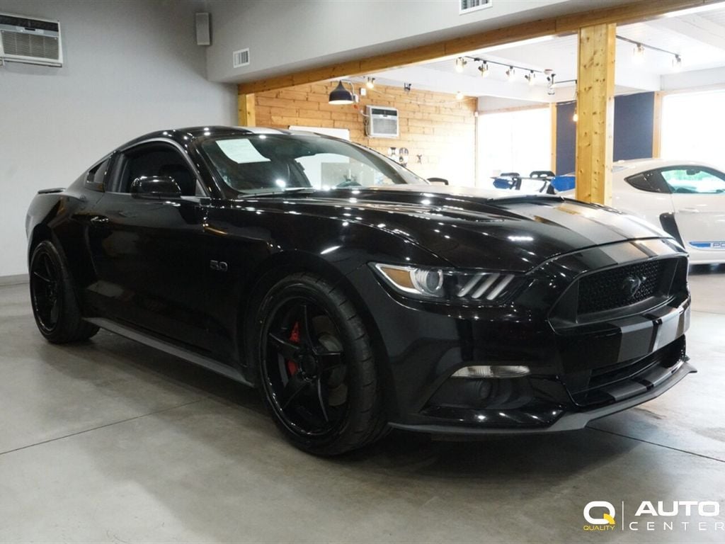 2017 Ford Mustang GT Premium photo 3