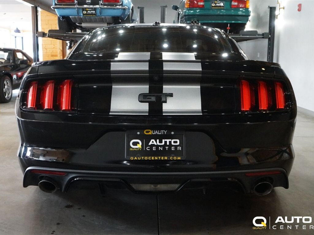 2017 Ford Mustang GT Fastback - 22936426 - 4