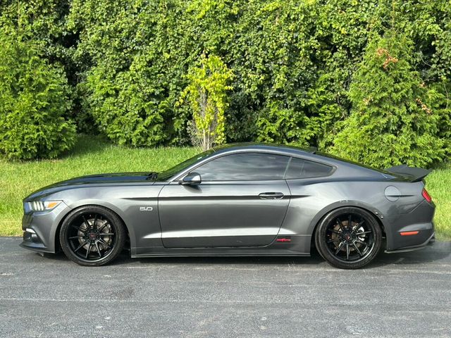 2017 Ford Mustang GT Fastback - 22910873 - 4