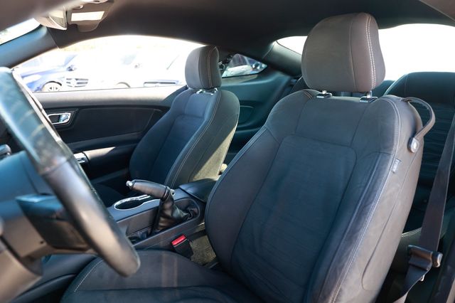 2017 Ford Mustang GT Fastback - 22940202 - 5