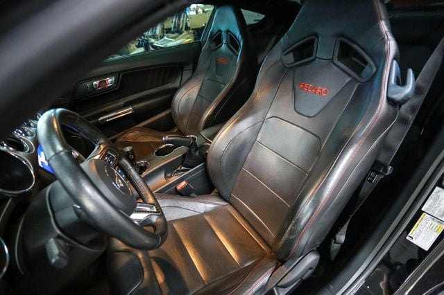 2017 Ford Mustang GT Fastback - 23024744 - 3