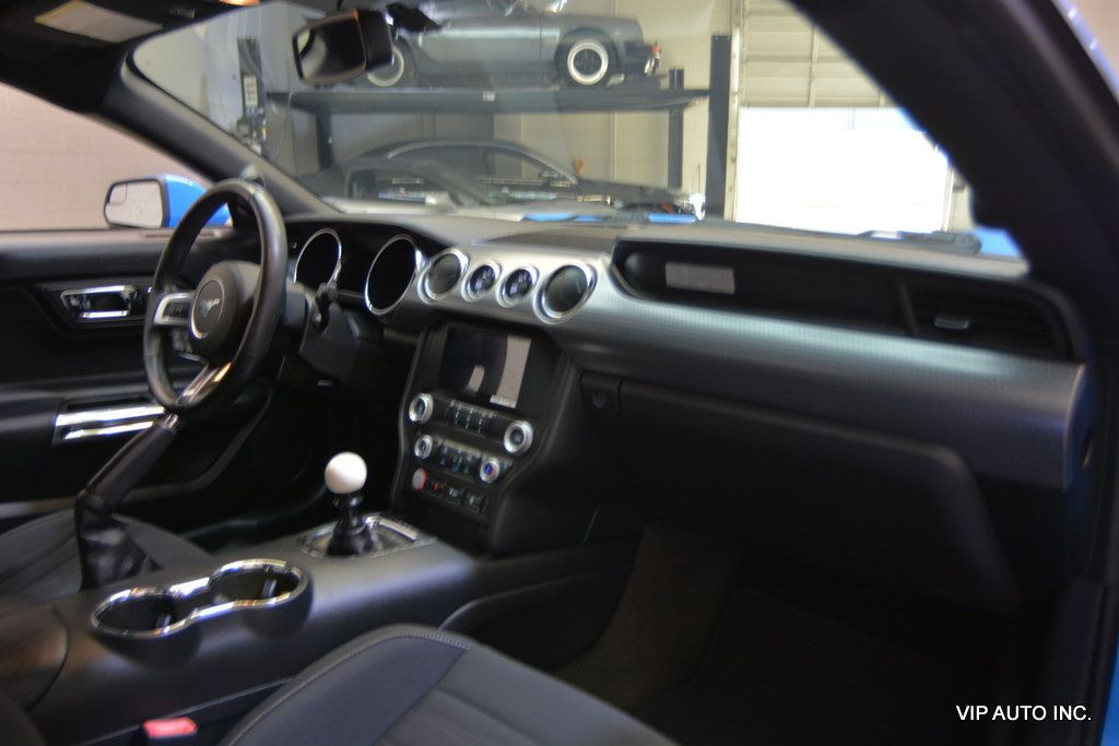 2017 Ford Mustang GT Fastback - 23071361 - 9