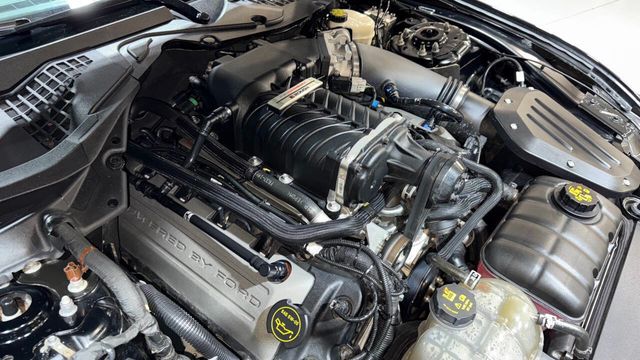 2017 Ford Mustang GT Premium Convertible - 22925857 - 32