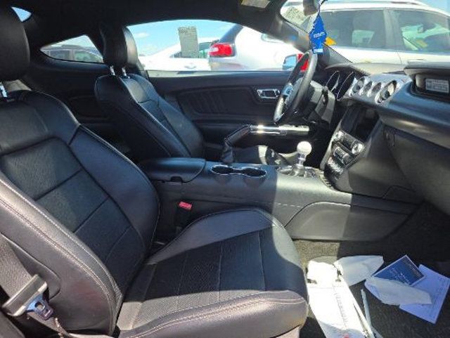 2017 Ford Mustang GT Premium Fastback - 23036342 - 5