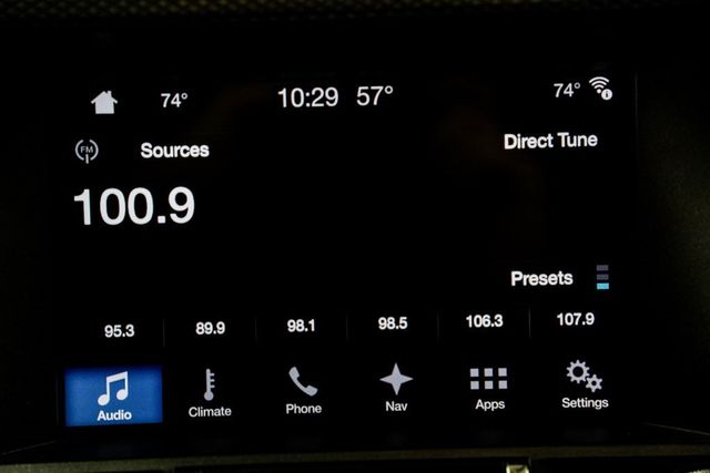 2017 Ford Mustang GT Premium Fastback - 22982812 - 24