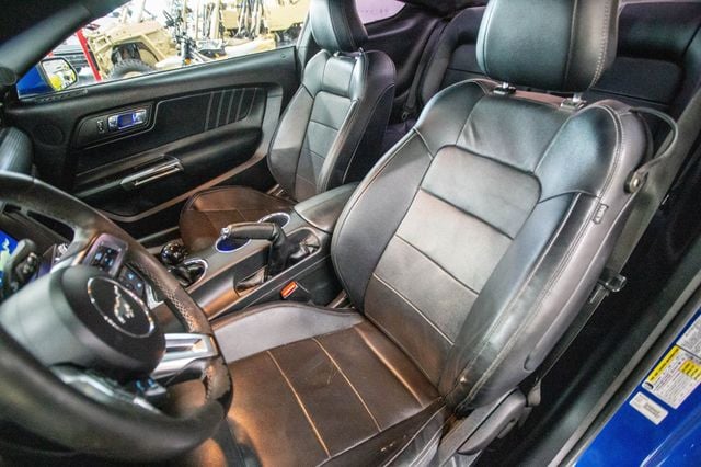 2017 Ford Mustang GT Premium Fastback - 23012609 - 3