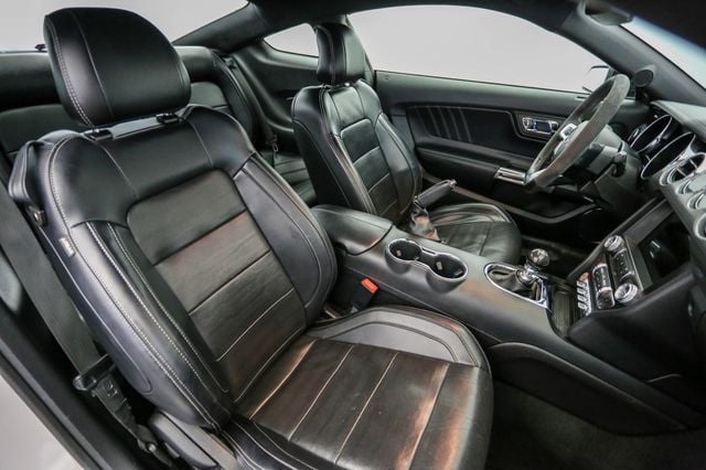 2017 Ford Mustang GT Premium Fastback - 23025024 - 21