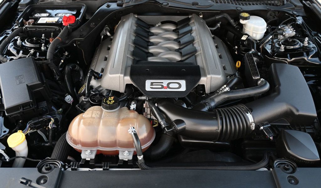 Ford Mustang photo 20