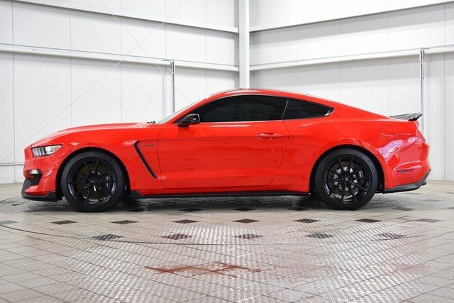 2017 Ford Mustang Shelby GT350 Fastback - 22932175 - 3