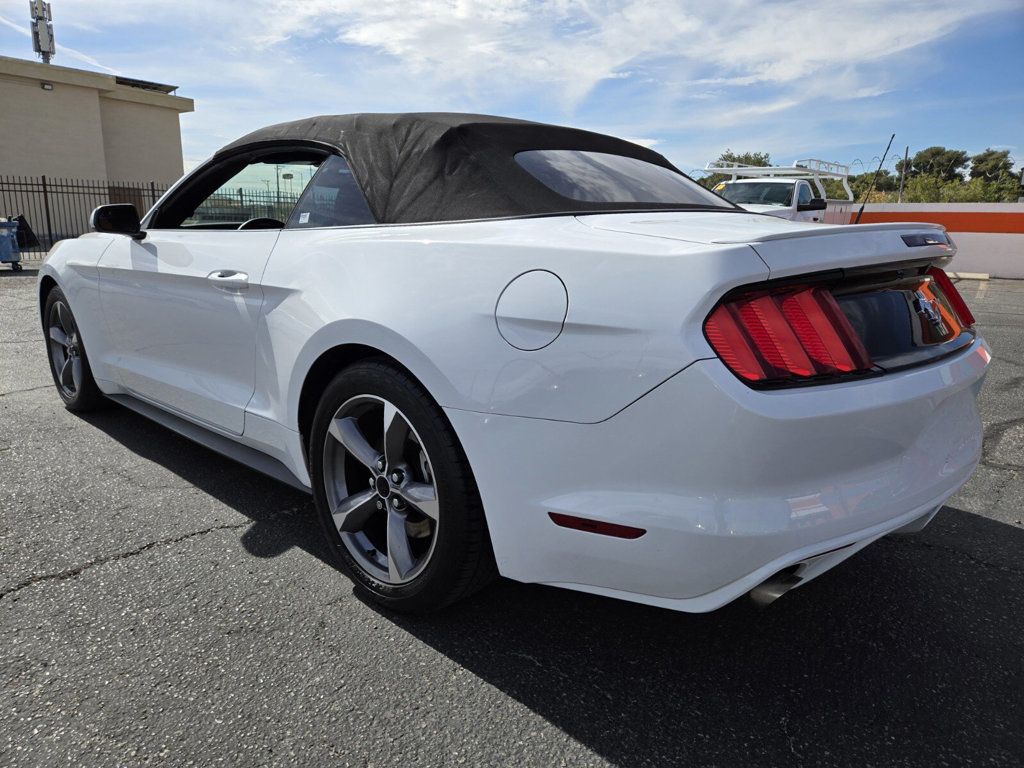 2017 Ford Mustang V6 Convertible - 22776558 - 1