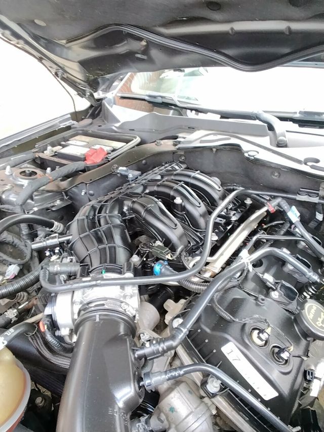 2017 Ford Mustang V6 Convertible - 23007582 - 22