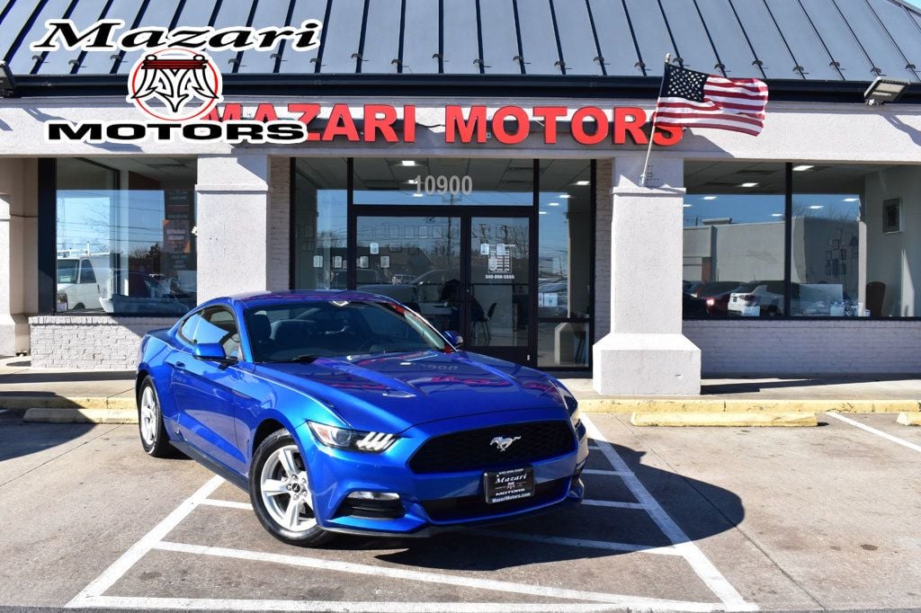 2017 Ford Mustang V6 Fastback - 22975077 | Video 1