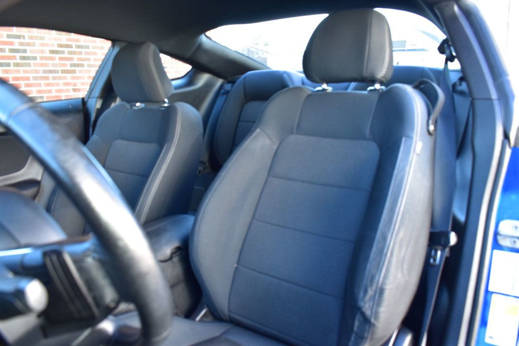 2017 Ford Mustang V6 Fastback - 22975077 - 13