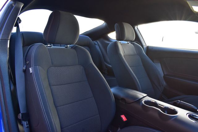 2017 Ford Mustang V6 Fastback - 22975077 - 16