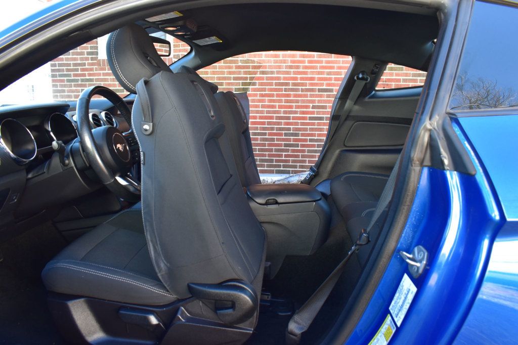 2017 Ford Mustang V6 Fastback - 22975077 - 18