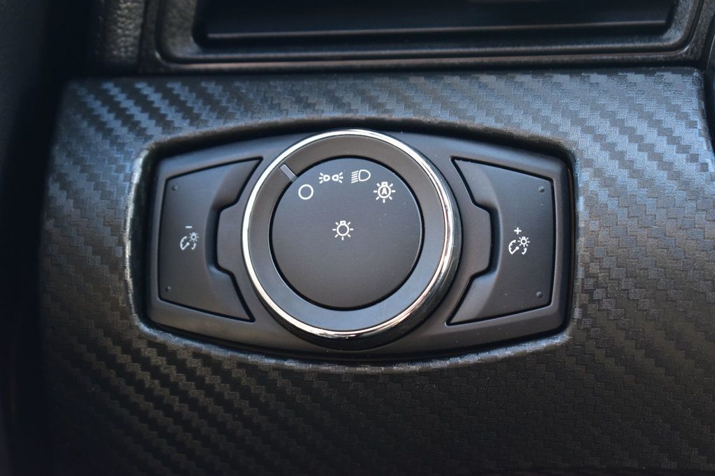 2017 Ford Mustang V6 Fastback - 22975077 - 37