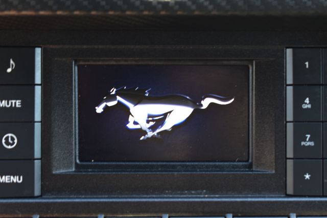 2017 Ford Mustang V6 Fastback - 22975077 - 38