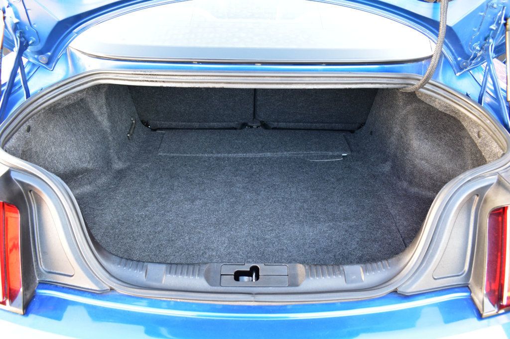 2017 Ford Mustang V6 Fastback - 22975077 - 48