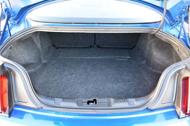 2017 Ford Mustang V6 Fastback - 22975077 - 48