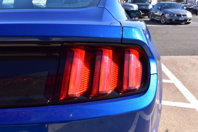 2017 Ford Mustang V6 Fastback - 22975077 - 58