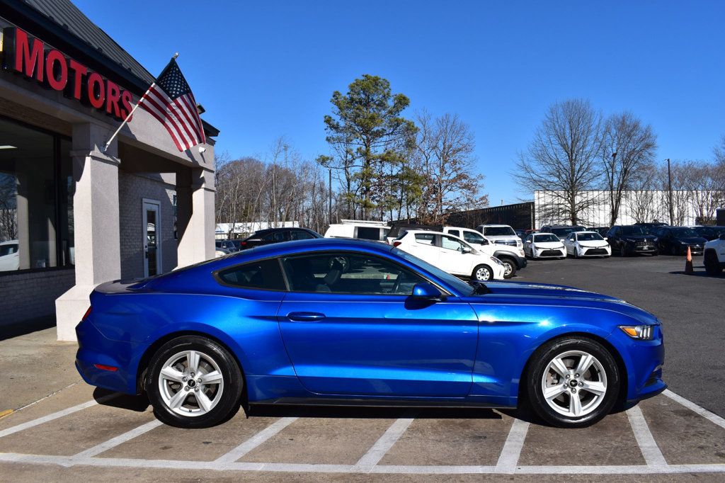 2017 Ford Mustang V6 Fastback - 22975077 - 5