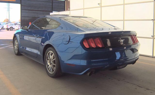 2017 Ford Mustang V6 Fastback - 22949620 - 3