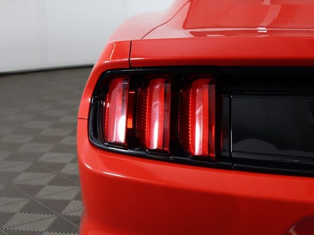 2017 Ford Mustang V6 Fastback - 22956312 - 11