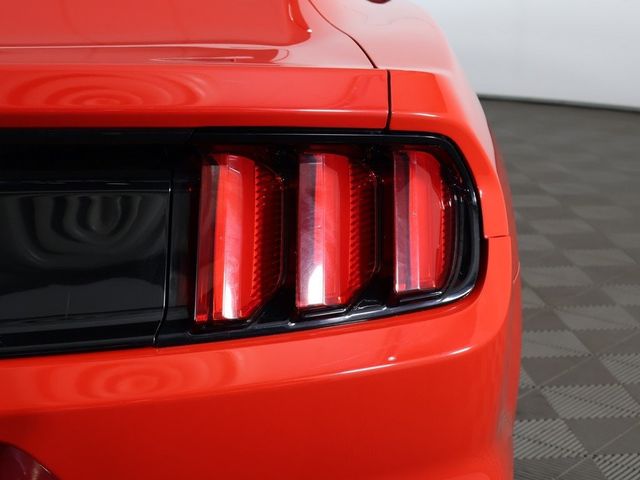 2017 Ford Mustang V6 Fastback - 22956312 - 12