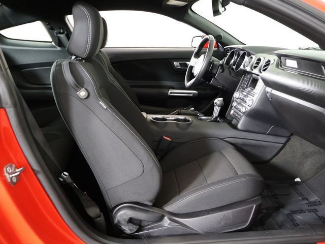 2017 Ford Mustang V6 Fastback - 22956312 - 23