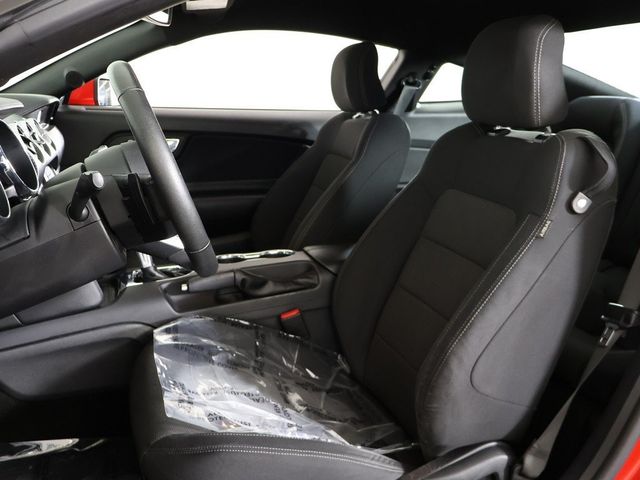 2017 Ford Mustang V6 Fastback - 22956312 - 24