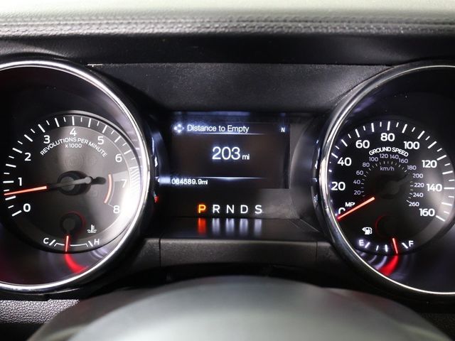 2017 Ford Mustang V6 Fastback - 22956312 - 33