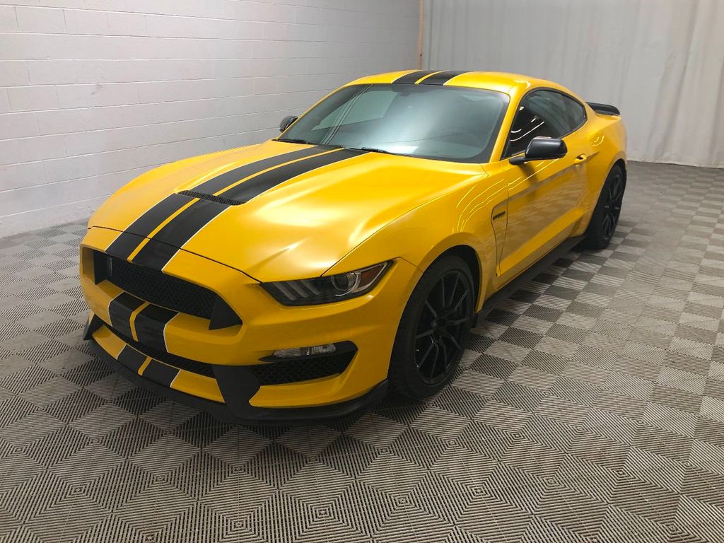2017 Ford Mustang Shelby GT350 photo 2