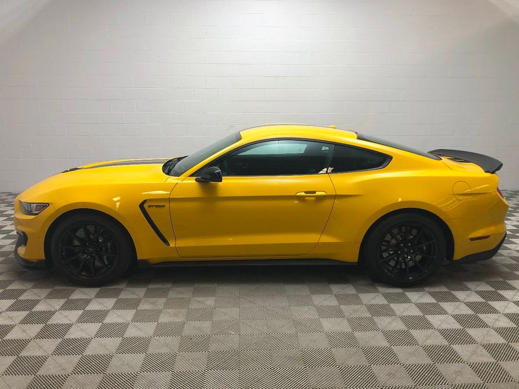 2017 Ford Mustang Shelby GT350 photo 4