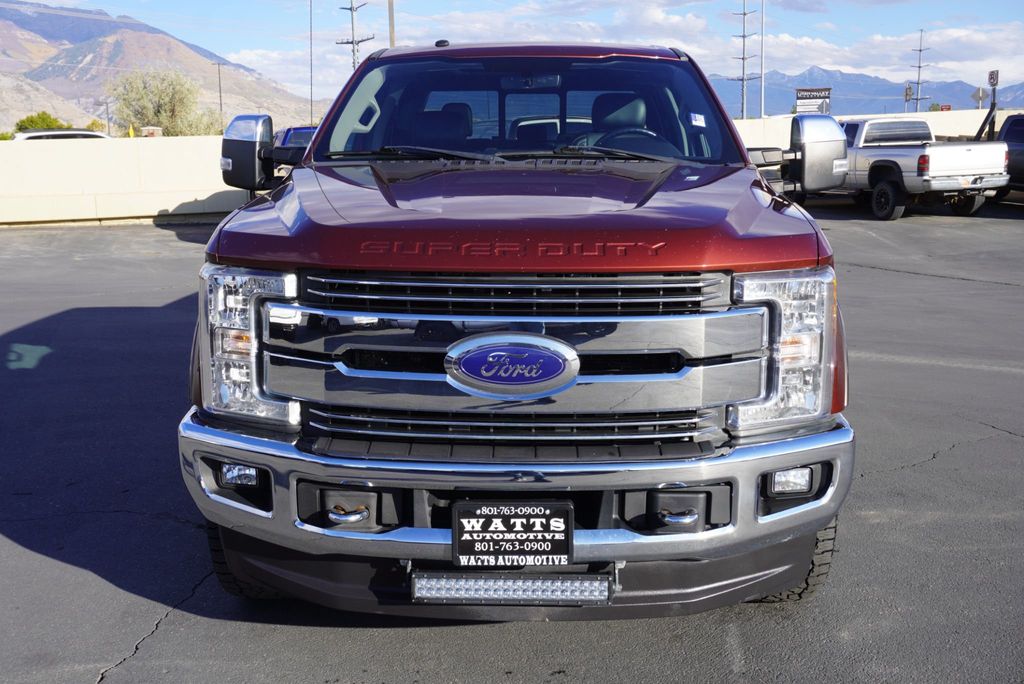 2017 Ford F-250 Lariat photo 4