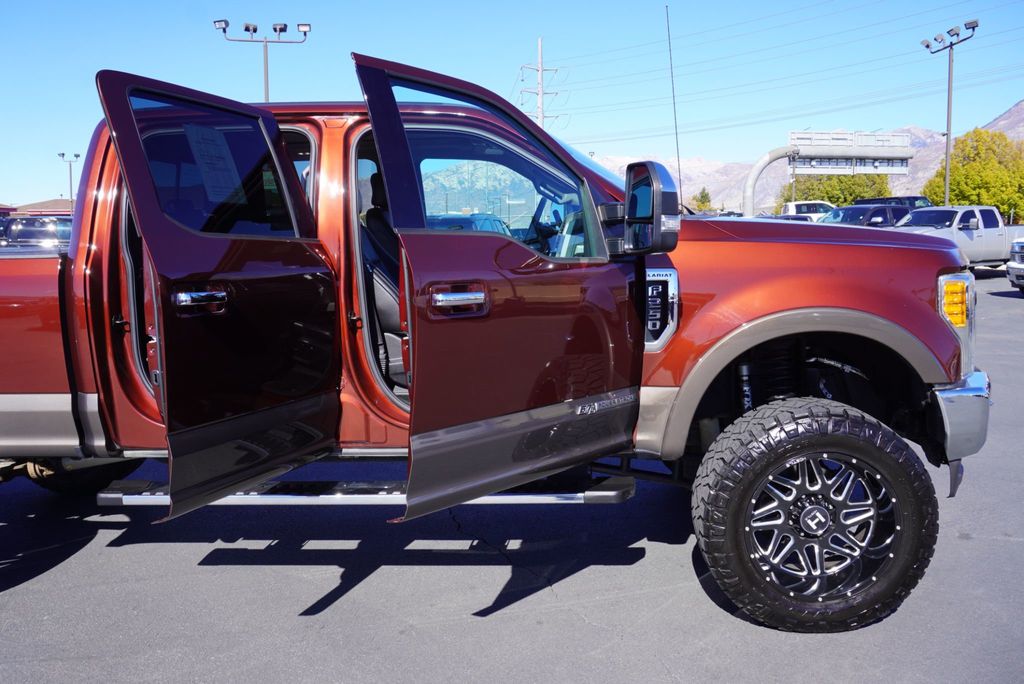 2017 Ford SUPER DUTY F-250 LARIAT - 22934713 - 21