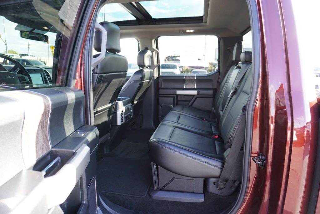 2017 Ford SUPER DUTY F-250 LARIAT - 22934713 - 24