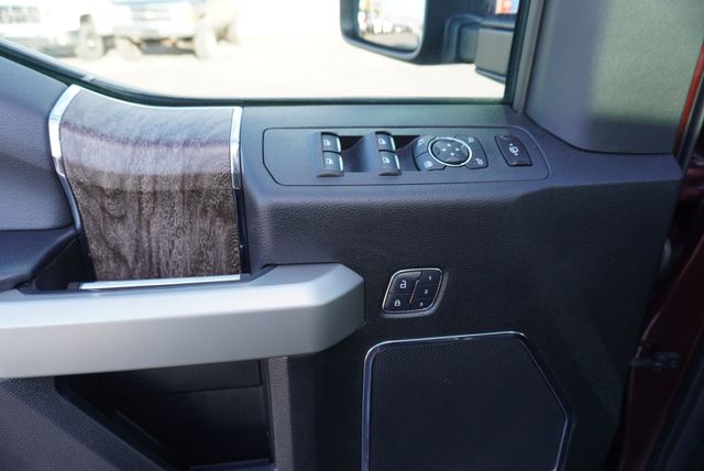 2017 Ford SUPER DUTY F-250 LARIAT - 22934713 - 29