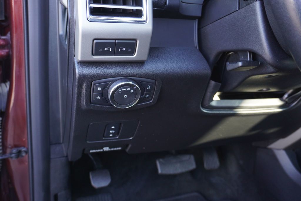 2017 Ford SUPER DUTY F-250 LARIAT - 22934713 - 30