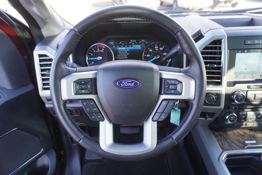 2017 Ford SUPER DUTY F-250 LARIAT - 22934713 - 32