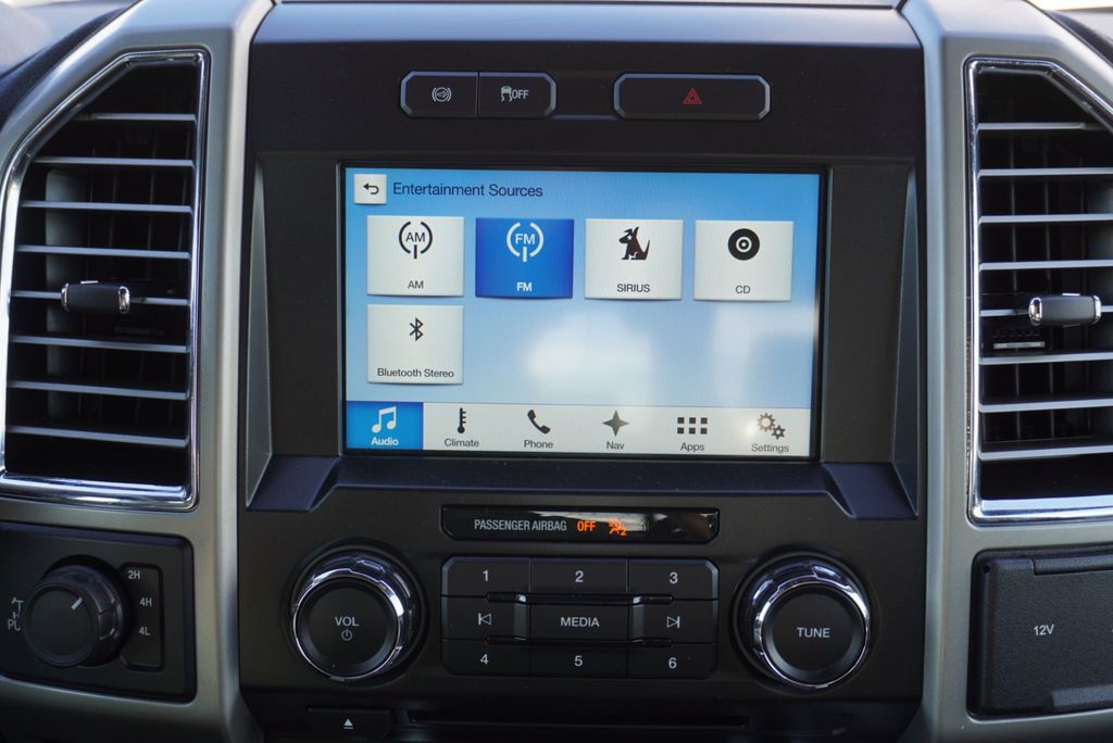 2017 Ford SUPER DUTY F-250 LARIAT - 22934713 - 36