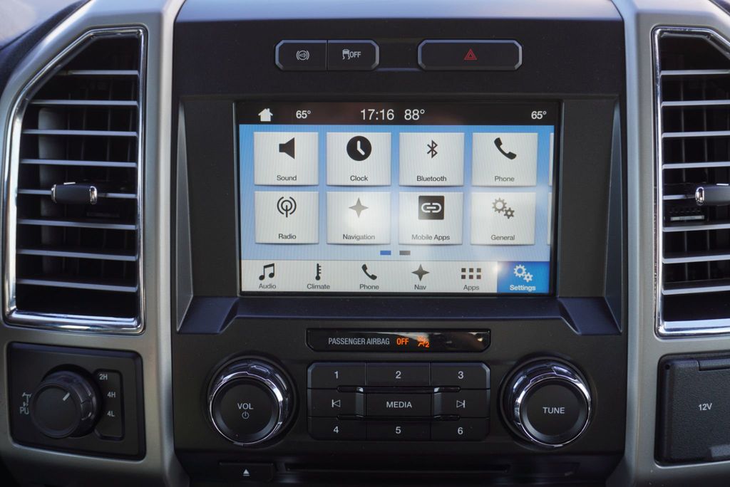 2017 Ford SUPER DUTY F-250 LARIAT - 22934713 - 40