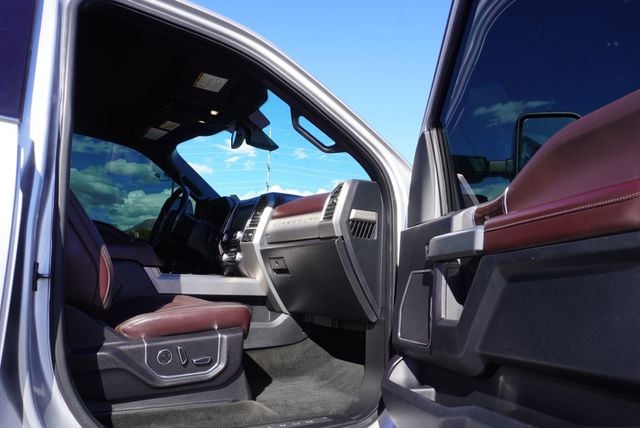 2017 Ford SUPER DUTY F-250 PLATINUM - 23083981 - 22