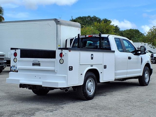 2017 Ford Super Duty F-250 SRW 8' Utility Truck - 23032306 - 3