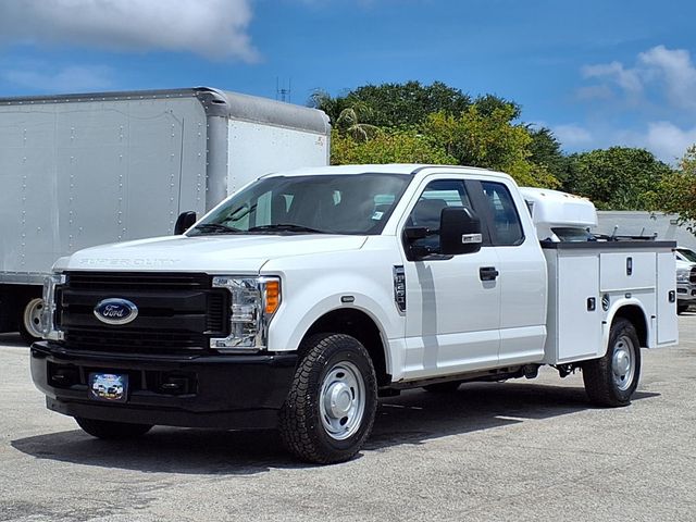 2017 Ford Super Duty F-250 SRW 8' Utility Truck - 23032306 - 7