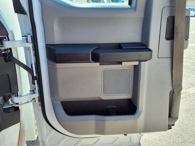 2017 Ford Super Duty F-250 SRW 8' Utility Truck - 23094287 - 14