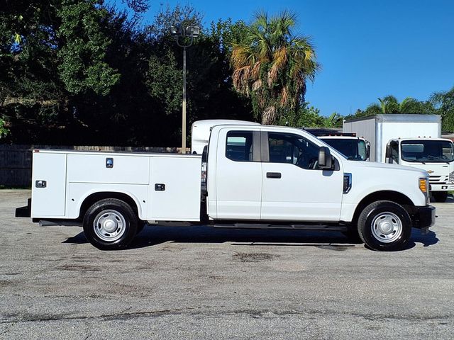 2017 Ford Super Duty F-250 SRW 8' Utility Truck - 23094287 - 1