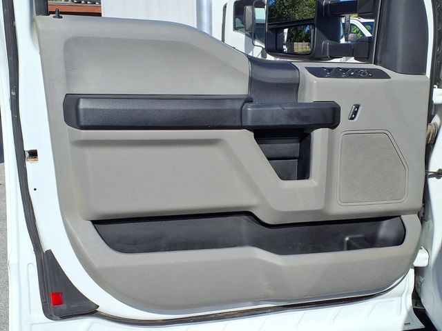 2017 Ford Super Duty F-250 SRW 8' Utility Truck - 23096340 - 12
