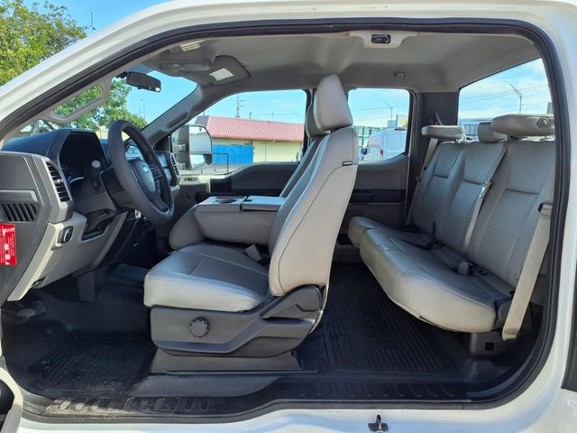 2017 Ford Super Duty F-250 SRW 8' Utility Truck - 23096340 - 15